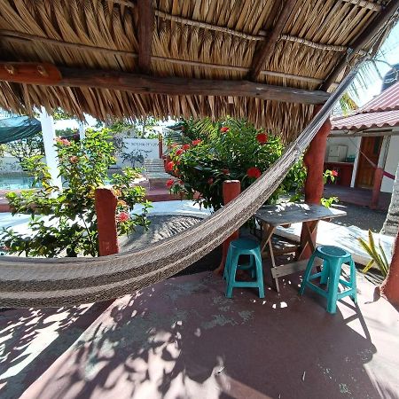 Bungalows Familiares Monterrico Exteriér fotografie